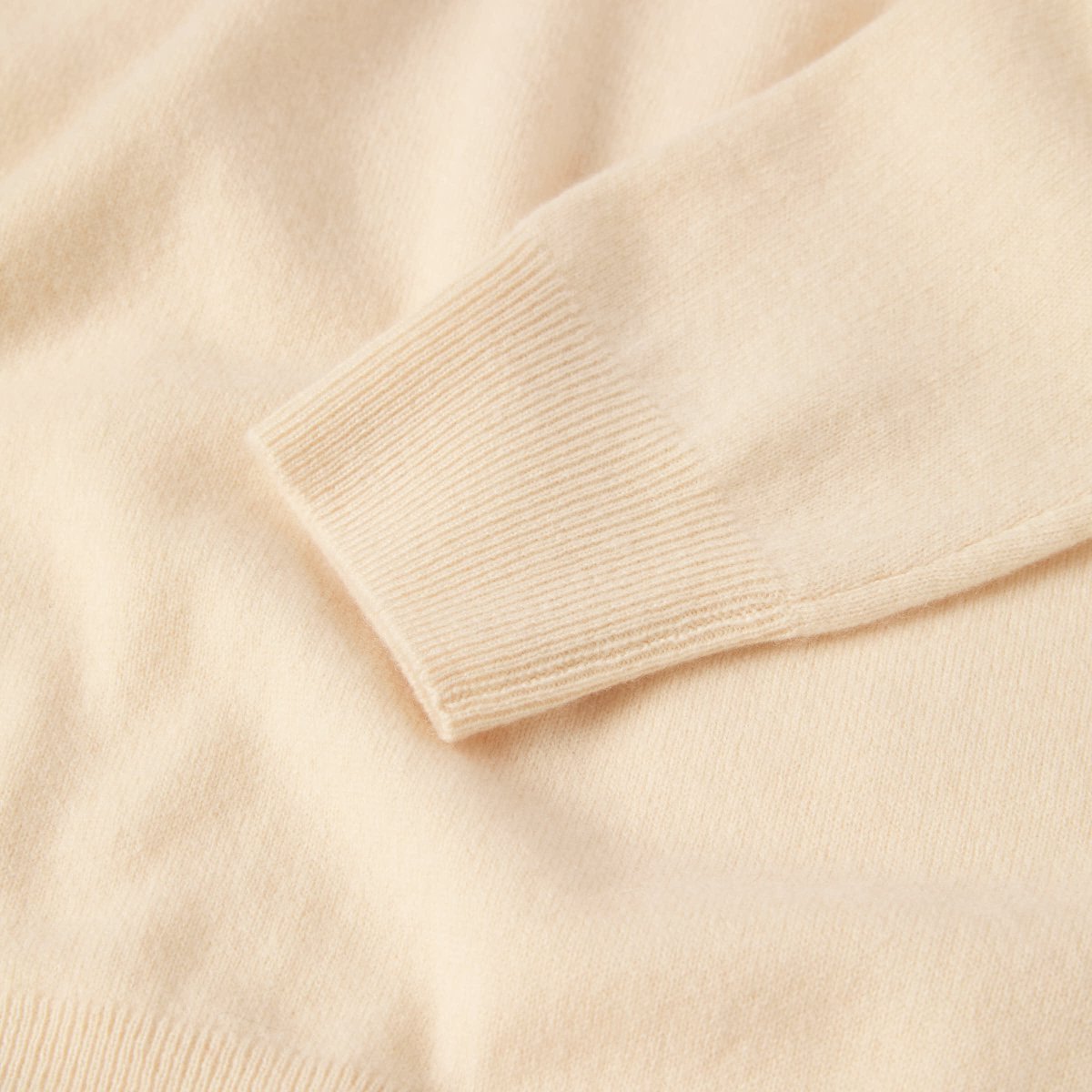 Women's Cashmere Crewneck Sweater - Image 9